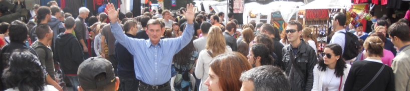 Photography by Alexandra Lindsey Platt - El Rastro, Madrid, Spain - 1:10pm Sunday October 10, 2010